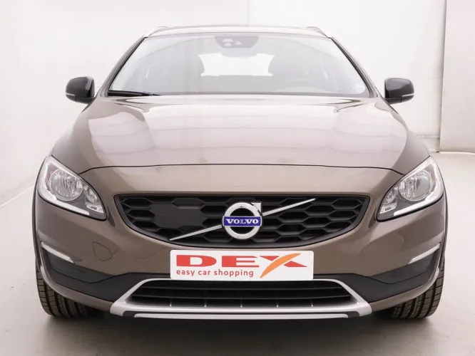 Volvo V60CC 2.0 D3 150 Cross Country Momentum + Leder/Cuir + Image 2