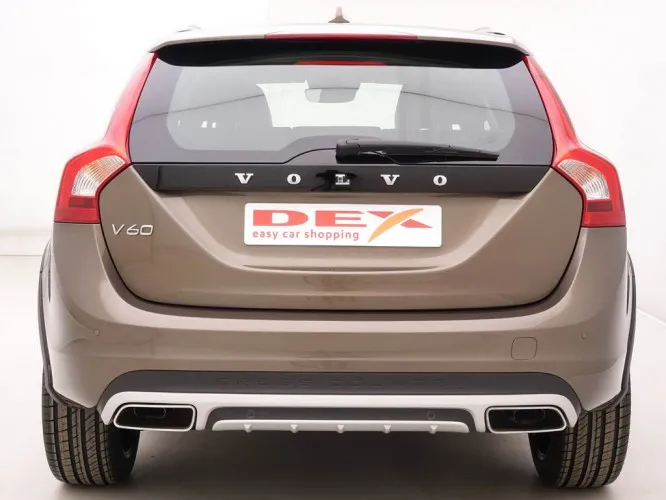 Volvo V60CC 2.0 D3 150 Cross Country Momentum + Leder/Cuir + Image 5