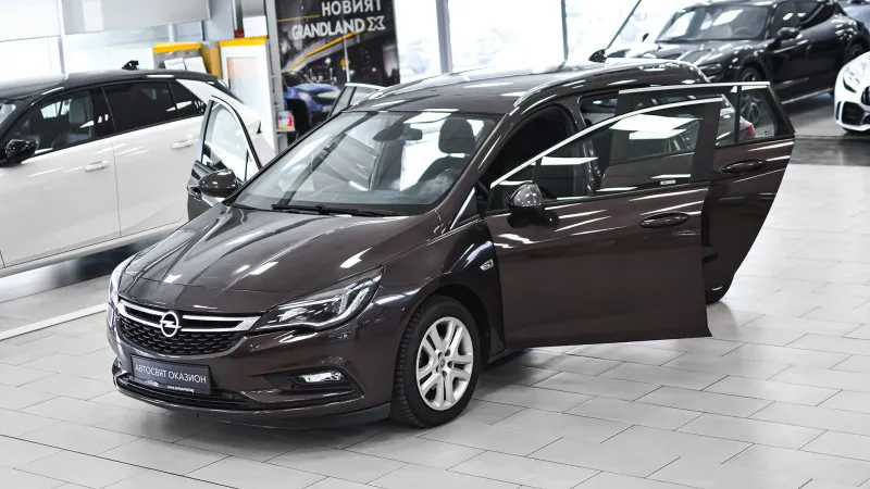 Opel Astra Sports Tourer 1.6 CDTi Enjoy Image 1