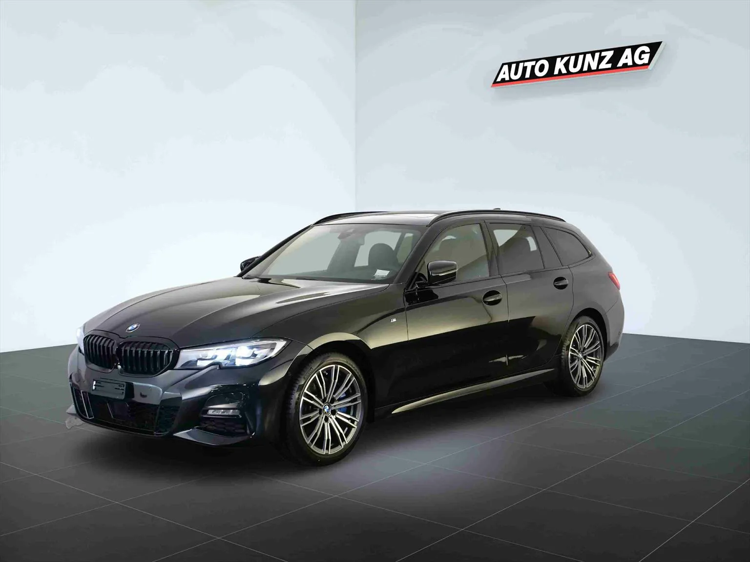 BMW 330i xDriveTouring M Sport Automat  Image 1