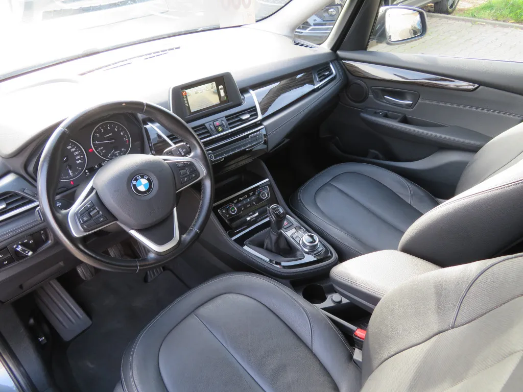 BMW 216 GRAN TOURER I LUXURY LINE*NAVI*KAMERA*LEDER Image 3