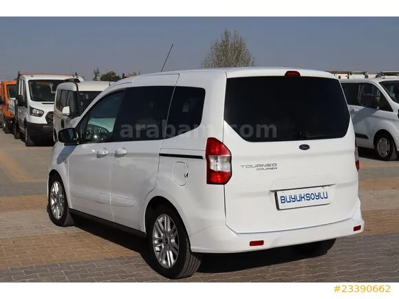 Ford Tourneo Courier 1.0 EcoBoost Titanium Image 3