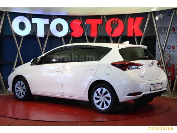 Toyota Auris 1.33 Life Image 2